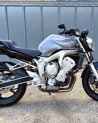 Yamaha FZ6