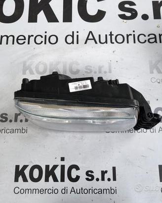 FANALE ANTERIORE IVECO STRALIS