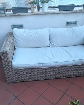 Divano vimini con cuscini