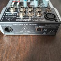 mixer berhinger henyx q502usb