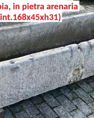 Antiche vasche mangiatoie abbeveratoi di pietra