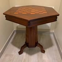 Tavolo legno massiccio con scacchiera