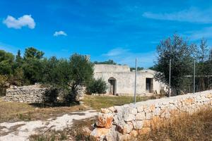 Trullo con terreno Villa Castelli BR