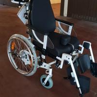 Carrozzina polifunzionale per disabili
