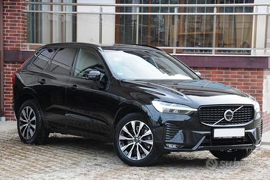 Volvo XC 60 XC60 B4 (d) AWD automatico Plus Dark