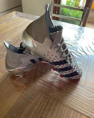 Scarpe da calcio Adidas predator
