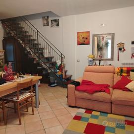 Appartamento fontignano via paolo ceccarelli