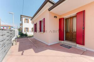 CONEGLIANO PARE' villa singola ristrutturata C515