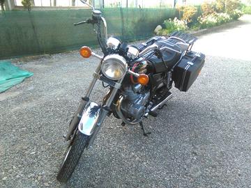 Moto Yamaha XS 400 anno 1984
