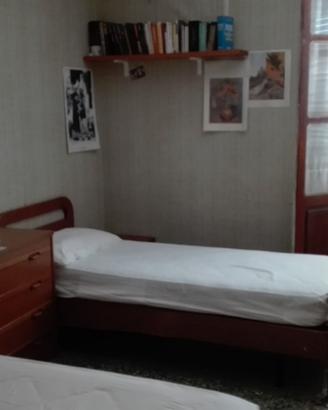 Ampia camera per studenti conservatorio