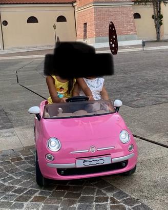 Fiat 500 giocattolo a batteria