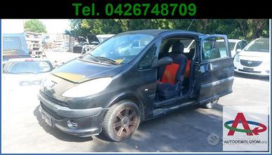 Ricambi usati PEUGEOT 1007 1.4 16V 65KW- NO MOTORE
