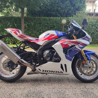 Honda CBR 1000 RR-R SP 30 th Anniversary