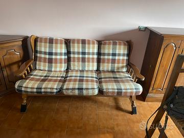 Divano e poltrona rustica