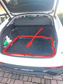 Q5 Sportback vasca nera per baule