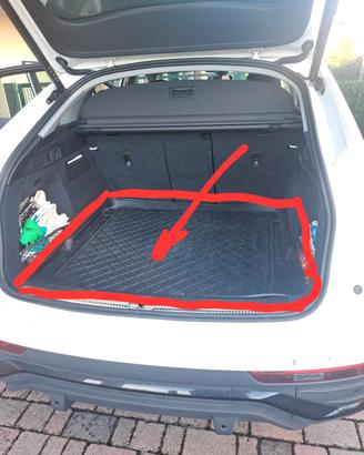Q5 Sportback vasca nera per baule