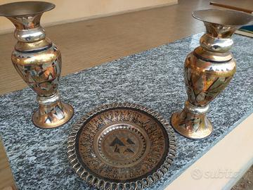 vasi e piatto in rame egiziani