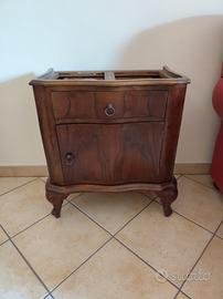 Coppia di comodini 