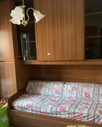 Armadio con  divano a letto