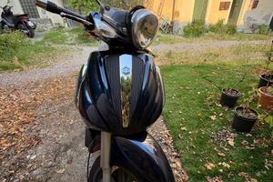 Beverly Tourer 125
