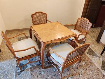 Tavolo in legno 