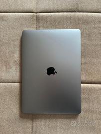 Macbook pro 13 m2 8gb ssd 512gb
