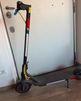Monopattino xiaomi electric scooter pro 2