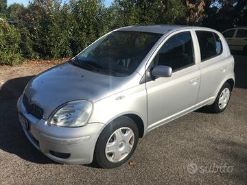Toyota Yaris 1.0i 16V cat 5 porte Sol Unico propri
