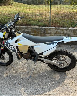 Husqvarna 250 tpi my 2022 1300 km permuta Harley
