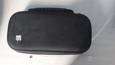 Custodia Nintendo Switch + accessori joy-con