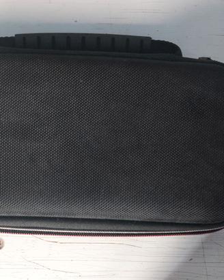 Custodia Nintendo Switch + accessori joy-con