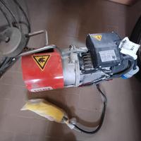 Elevatore a Bandiera DM200i