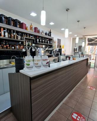 Attività Avviata Di Bar Con Dehor, Arredi e Access