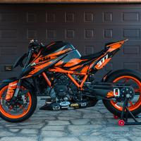 KTM 1290 Super Duke r - 2023