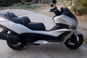 Honda silver wing 400
