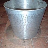 vaso in alluminio rotondo