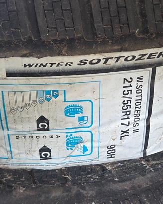 Gomme pirelli 215 55 17 sotto zero nuove