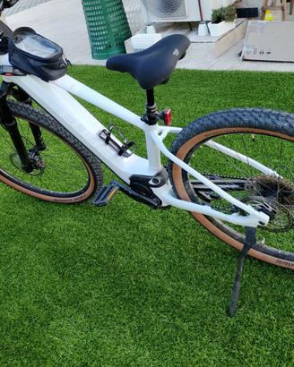 MTB CUBE ELETTRICA