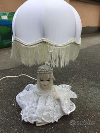 Lampada con Bambola
