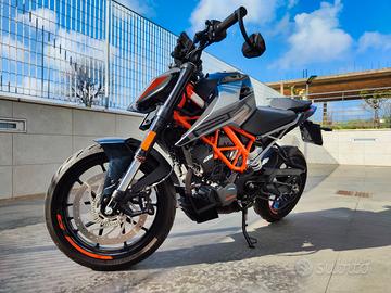 KTM Duke 125