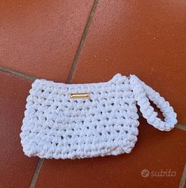 pochette al uncinetto 
