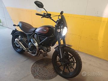 DUCATI SCRAMBLER 800