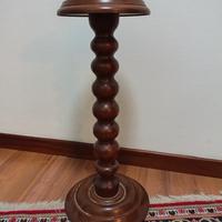 Piedistallo in legno