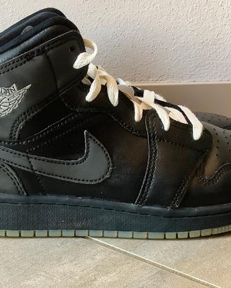 Air Jordan 1 Mid