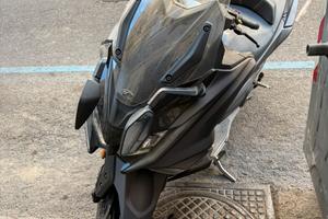 Kymco Ak550