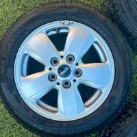 Cerchi lega MINI originali con pneumatici Pirelli