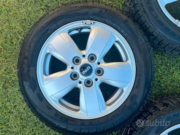 Cerchi lega MINI originali con pneumatici Pirelli