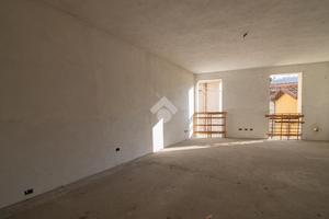 3 LOCALI A LUMEZZANE