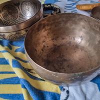 campana tibetana nepal antica decorata ciotole 