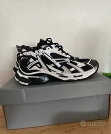 Balenciaga runner